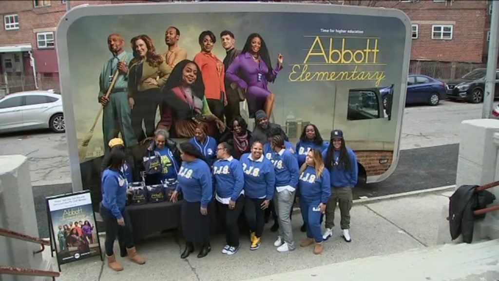 Abbott Elementary lunch box truck provides school supplies, food for staff at Brooklyn, NYC schools - WABC-TV