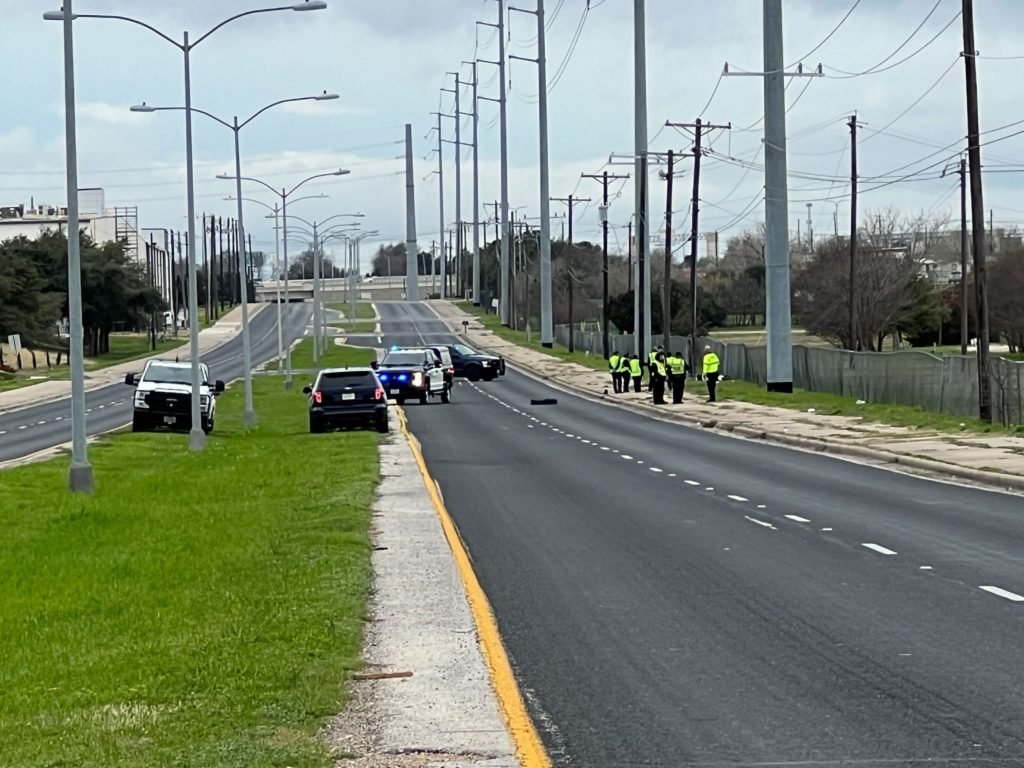 1 dead in motorcycle accident in east Austin - KXAN.com