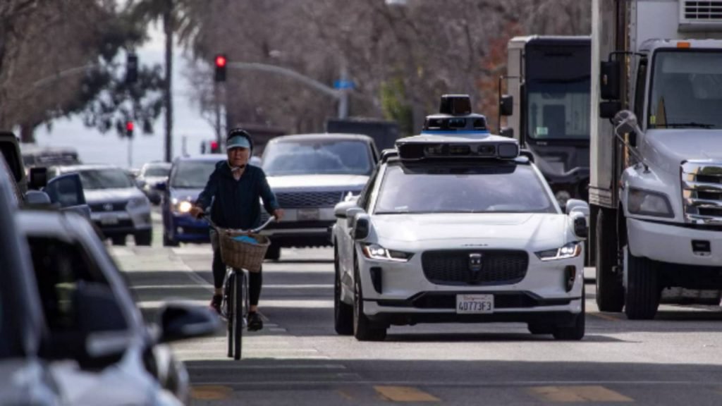 Waymo self-driving car hits bicyclist in San Francisco - Spectrum News 1
