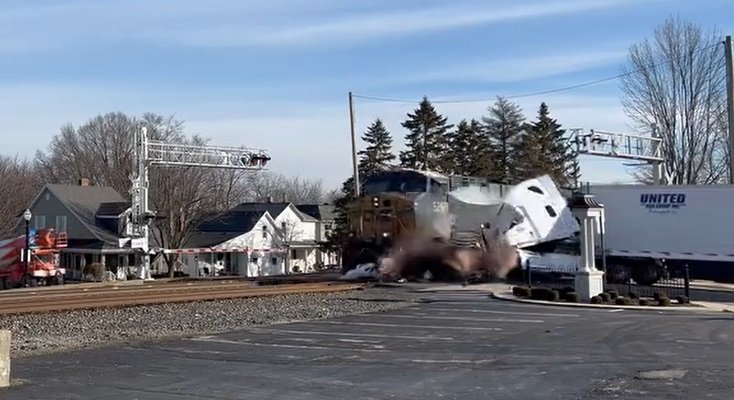 Train Strikes Semi-Truck In Versailles – Mercer County Outlook - Mercer County Outlook