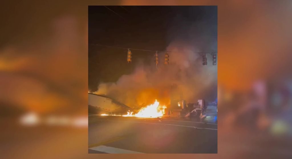 WATCH: 3 hospitalized after semi-truck bursts into flames in crash - WSB Atlanta