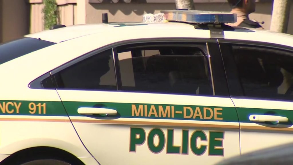 1 dead after motorcycle accident in SW Miami-Dade - WSVN 7News | Miami News, Weather, Sports | Fort Lauderdale