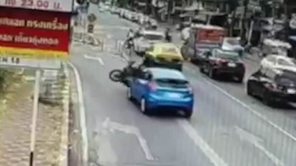 Aussie motorcycle rider goes ballistic in Thailand after being hit from behind by a car - Daily Mail