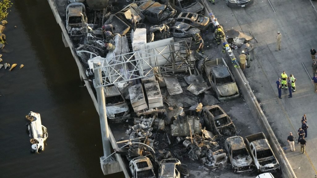 Louisiana truck driver charged after deadly 2023 pileup amid 'super fog' conditions - The Associated Press