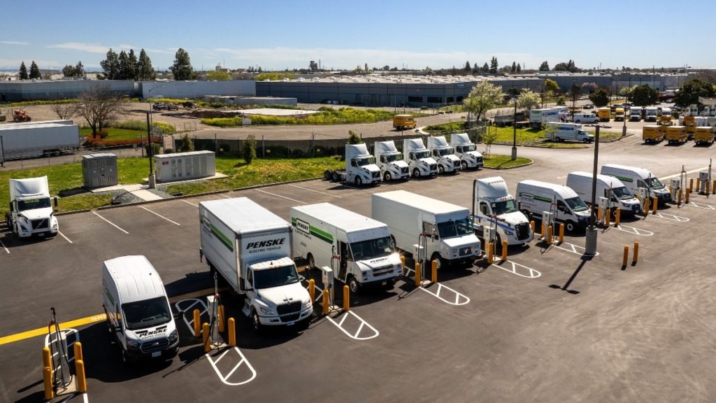 Penske and Hitachi just launched a big electric truck charging pilot - Electrek