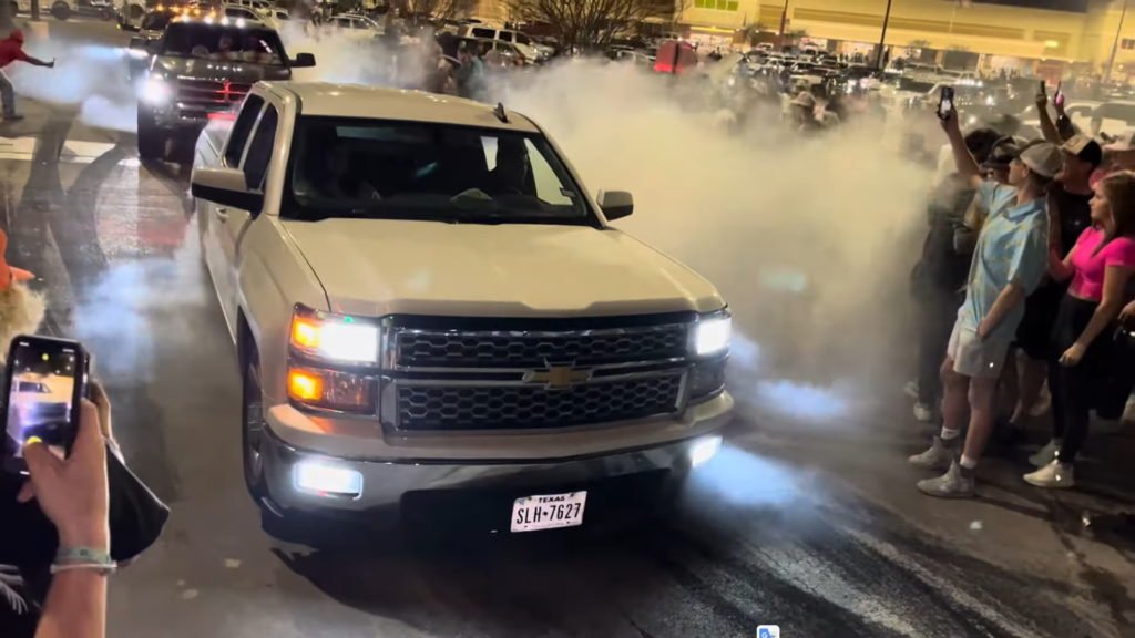 Texas Truck Meet Marred By Destructive Crowds After The Event - CarScoops