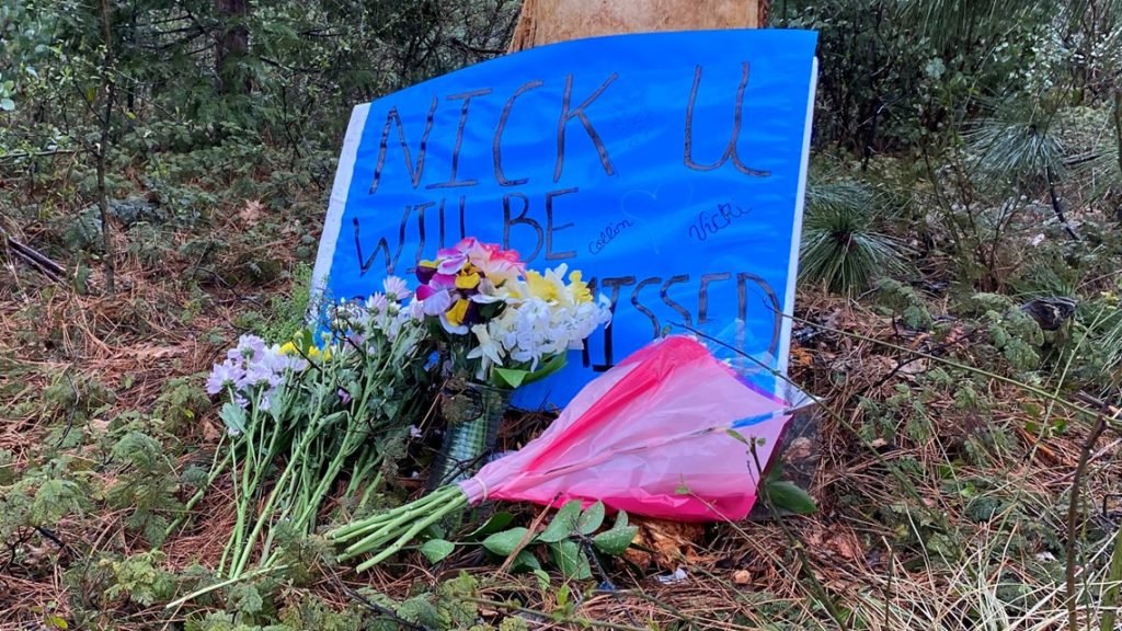 Foresthill in mourning after deadly crash involving students - ABC10.com KXTV
