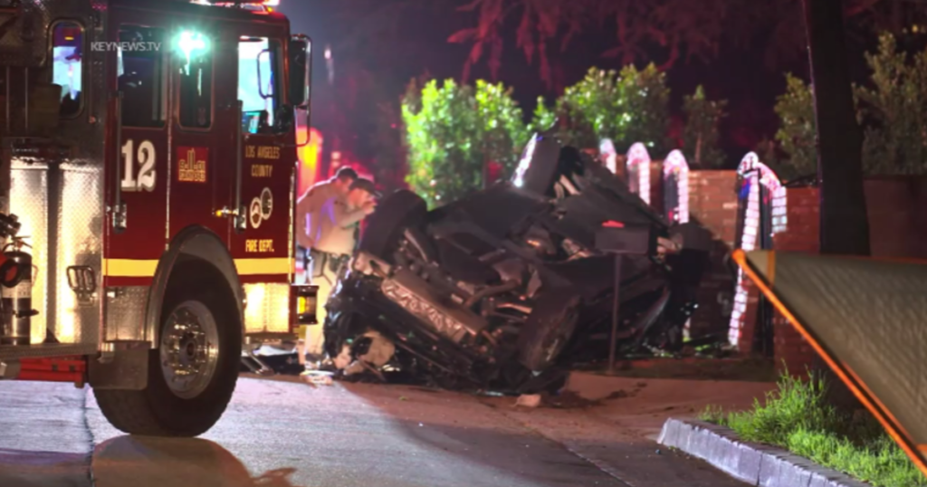 High-speed crash kills 2 in Altadena overnight - CBS Los Angeles - CBS News