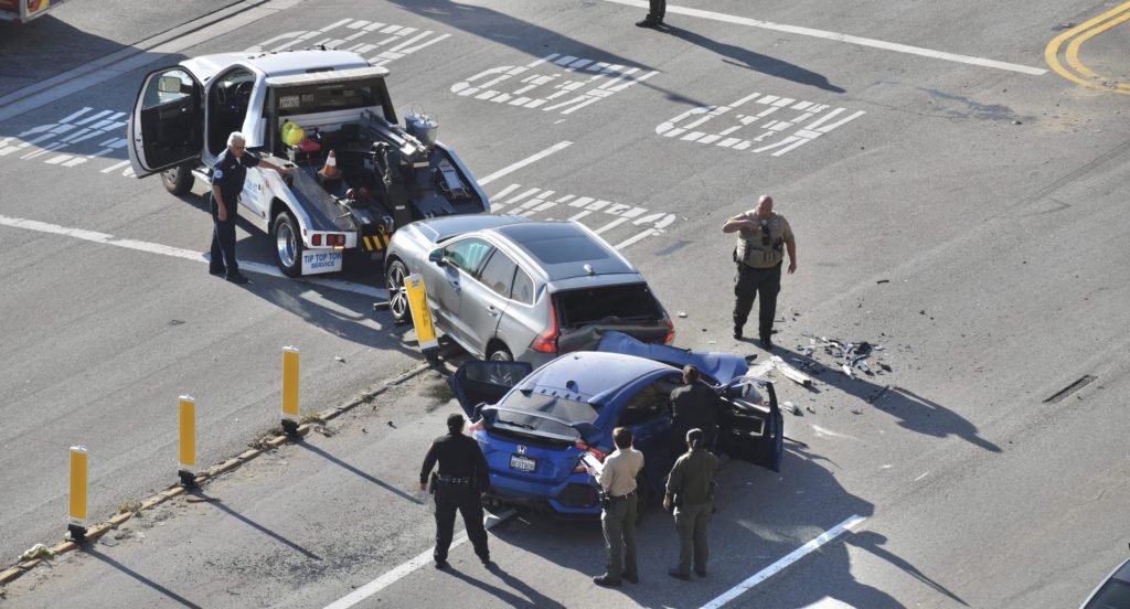 Car crash causes pandemonium on PCH - Santa Monica Daily Press
