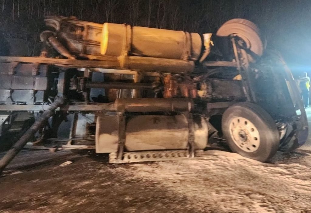 Turnpike slowed after tanker truck wreck - West Virginia MetroNews