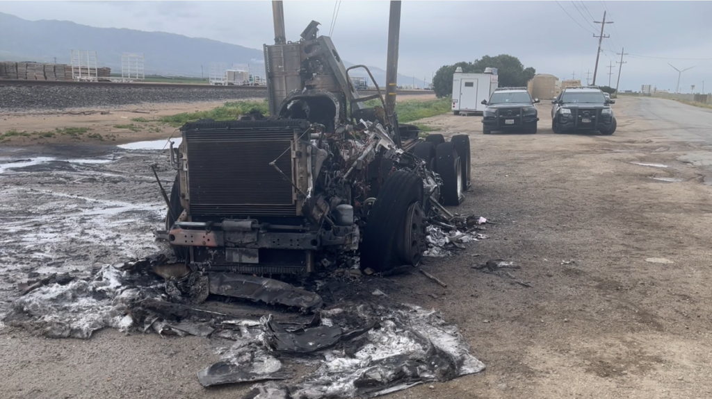 Semi-truck engulfed by fire on Highway 101 near Soledad - KSBW Monterey
