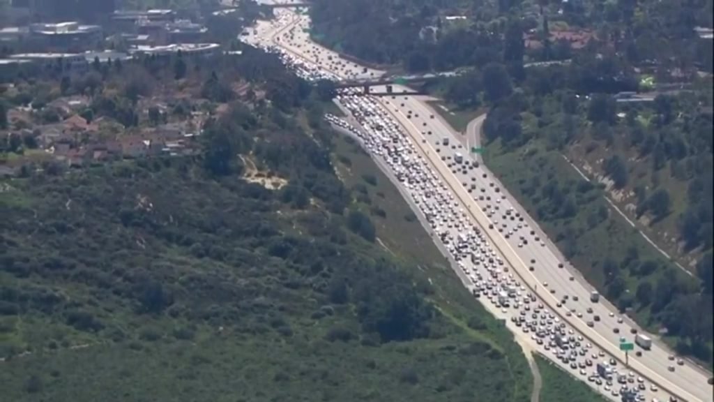 Crash involving semi-truck snarls traffic on I-5 - FOX 5 San Diego
