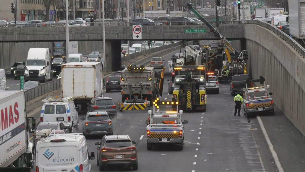 Truck collides with overpass on the Decarie, causes major traffic delays - CTV News Montreal