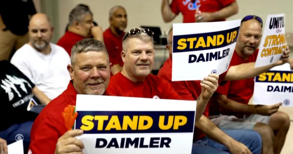 UAW reaches labor deal with Daimler Truck, averting strike - CBS News