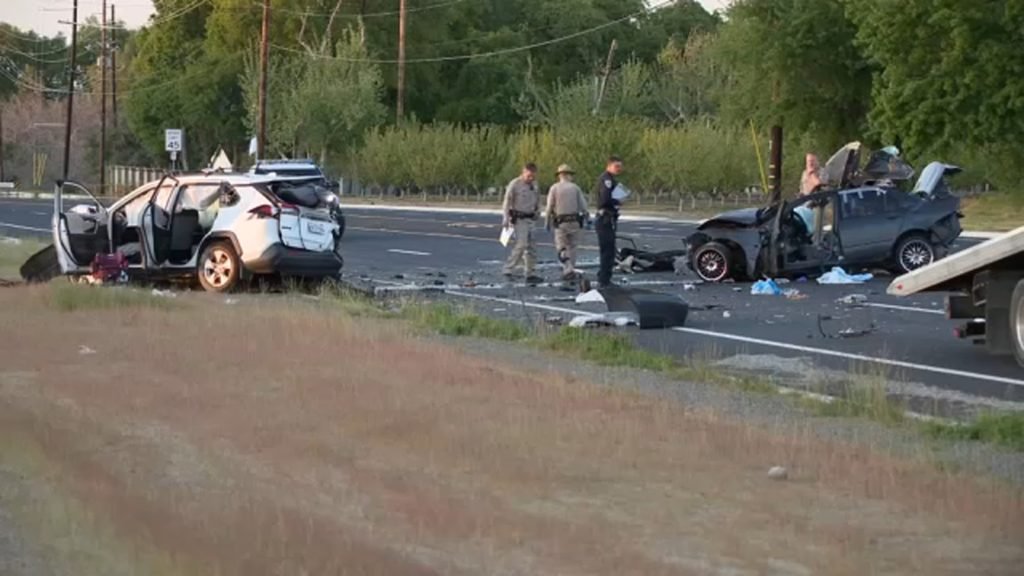 2 Merced residents killed in multi-car crash near Modesto, CHP says - KFSN-TV
