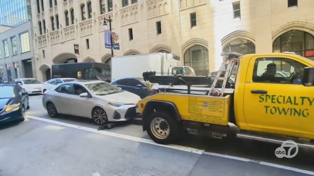 Specialty Towing San Francisco: California woman describes tow truck trying to nab her moving car; company did not comment | Video - KABC-TV