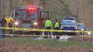 Fiery truck crash shuts down road in Pelham, NH - Yahoo! Voices