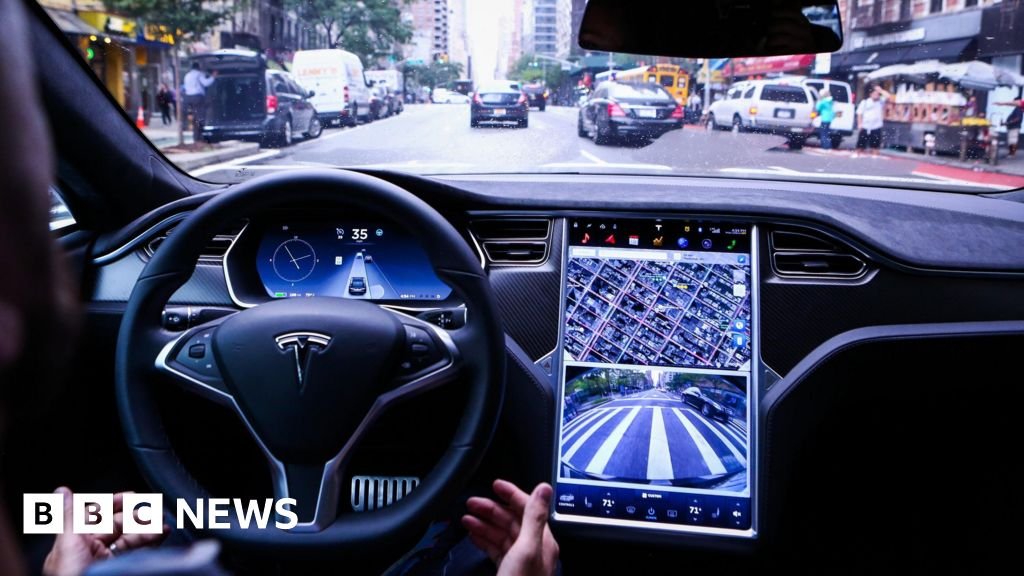 Tesla: Elon Musk's EV maker to settle over fatal Autopilot crash - BBC.com