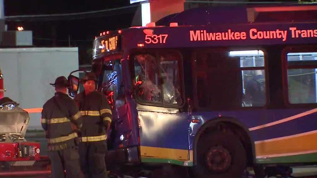 Tow truck driver rescues man trapped under bus after crash - WISN Milwaukee