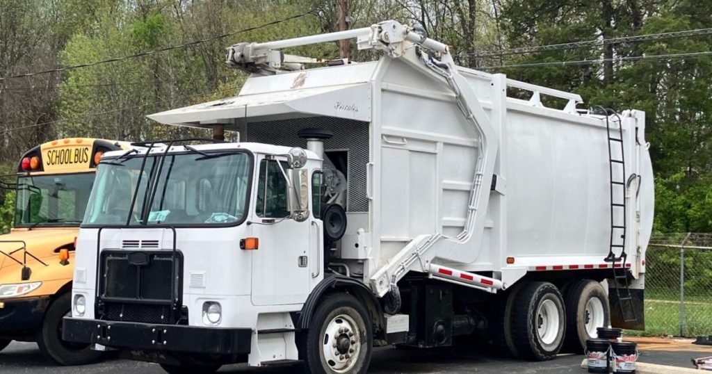 Bullitt County Public Schools spent $100000 on its own garbage truck to cut costs. Things didn't go as planned. - WDRB