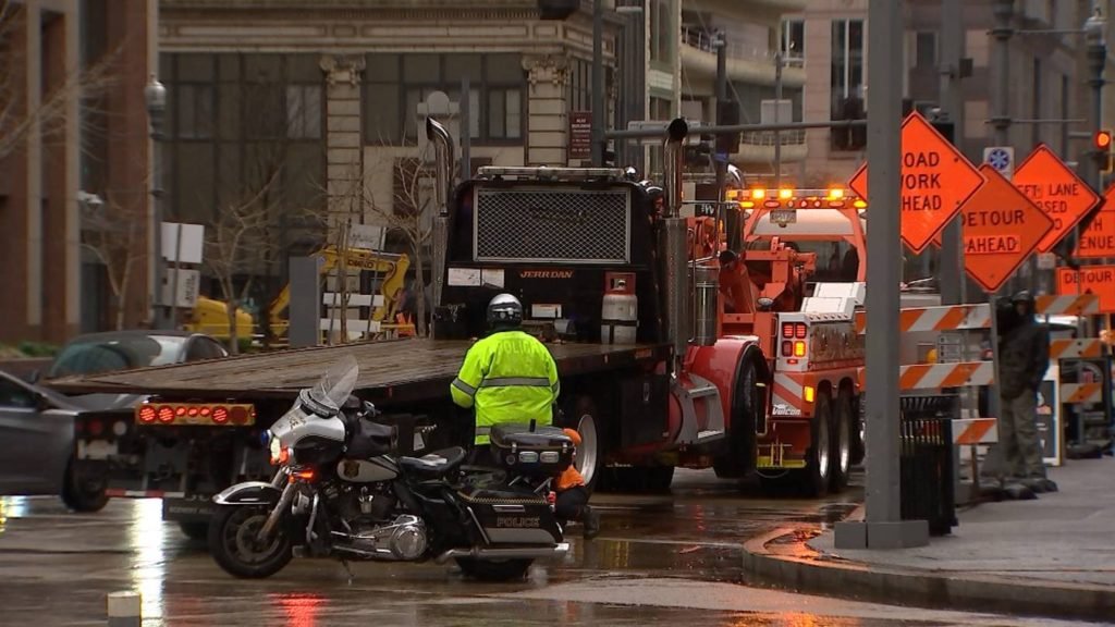 Bicyclist involved in crash with semi-truck in Downtown Pittsburgh dies at hospital - WPXI Pittsburgh