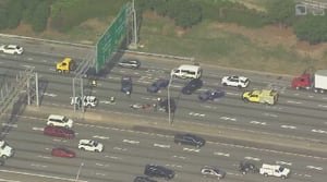 Motorcycle crashes into car during police chase on I-75 in Atlanta, GSP says - Yahoo! Voices