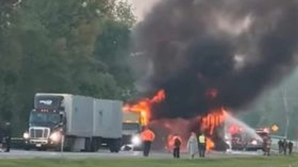 Semi truck fire closes part of I-94 in Calhoun County - WWMT-TV