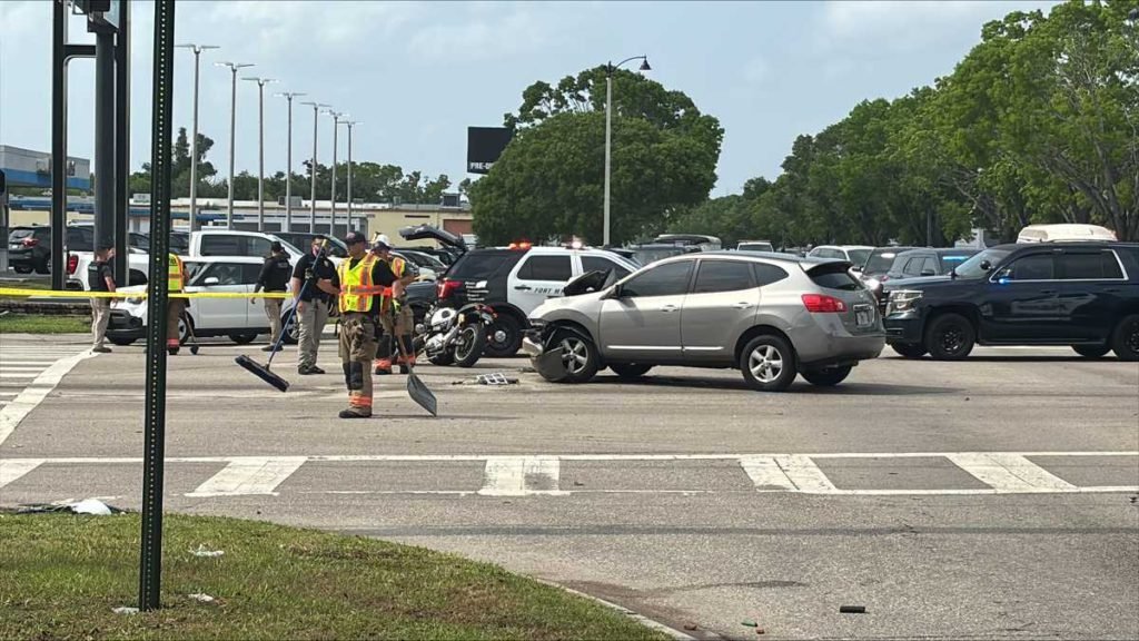 1 person dead in motorcycle crash at Fowler St and Winkler Ave in Fort Myers - NBC2 News