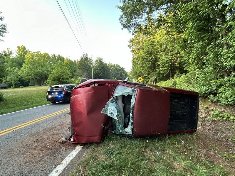 Driver cited after overturning truck outside Cornelia - AccessWDUN