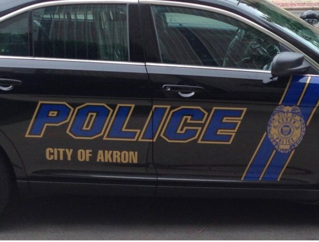Teen dies in motorcycle crash in Akron - cleveland.com - cleveland.com