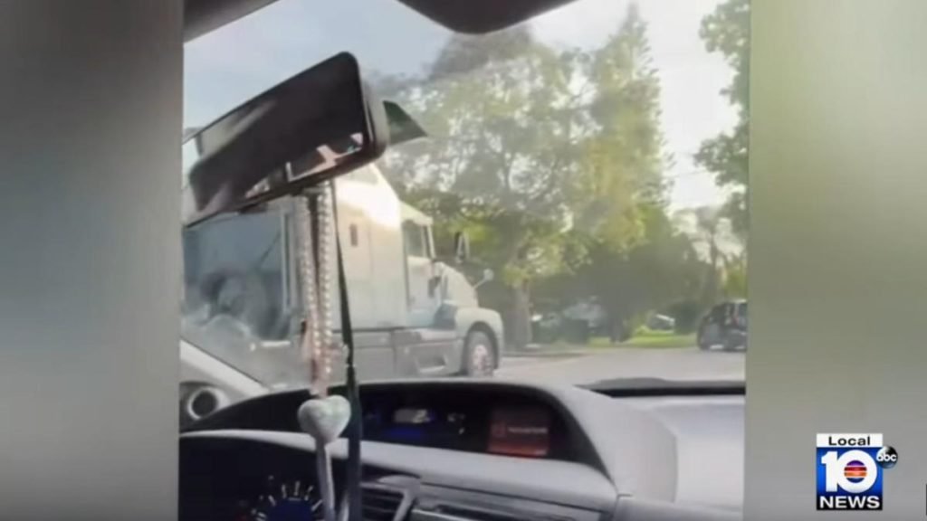 Florida Woman Chases Down Her Dad's Stolen Semi-Truck - Yahoo Autos