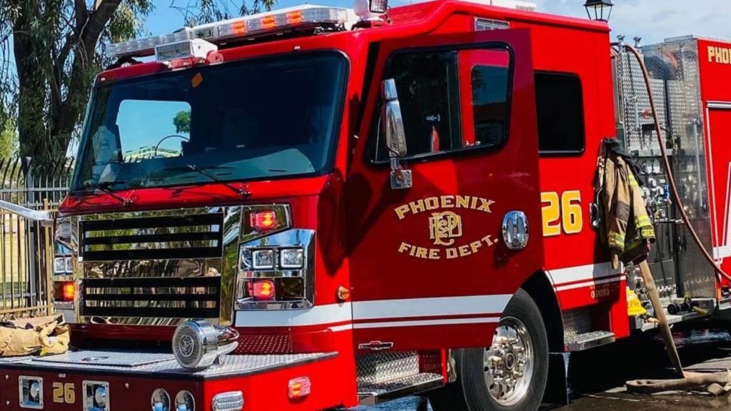 Man dead after truck bed fire, wall collision in north Phoenix - KTAR.com