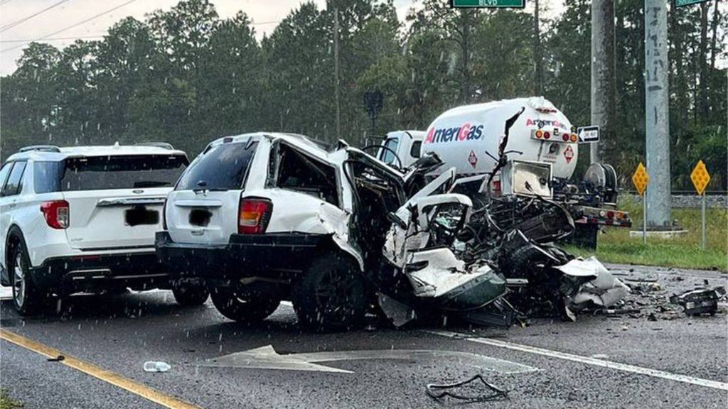 1 person dead after propane truck crash in St. Augustine - ActionNewsJax.com