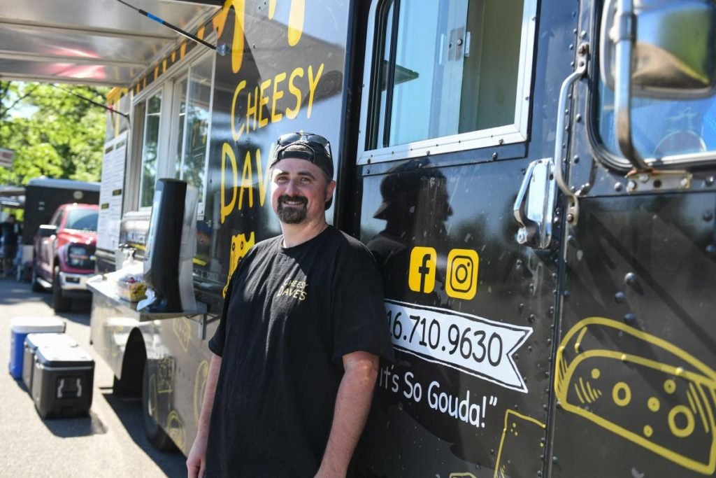Cheesy Dave's food truck takes comfort food to the next level | Local Flavor on Wheels - AOL