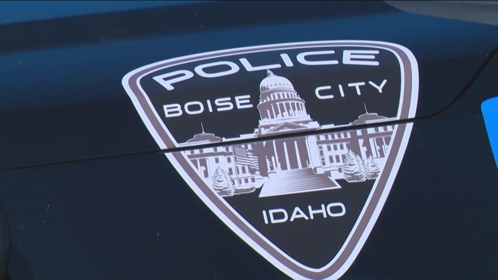 Man dies after motorcycle crash in Boise - KTVB.com