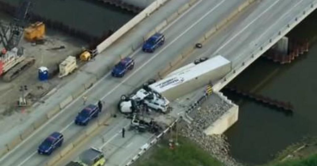Semi-truck driver dead after crash on I-75 in Monroe County - CBS News